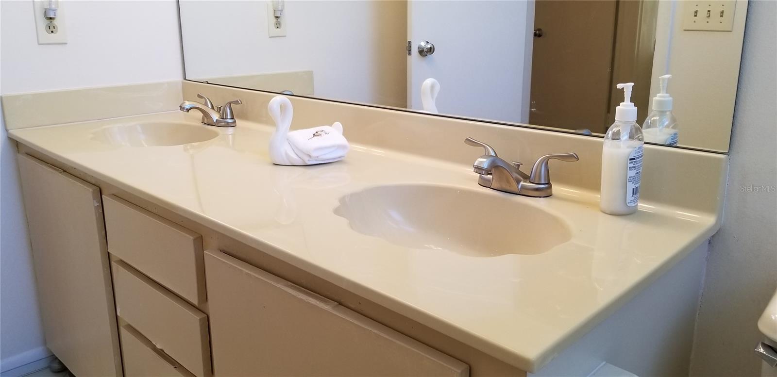 Image 18 of 23 For 6047 Bahia Del Mar Boulevard 259