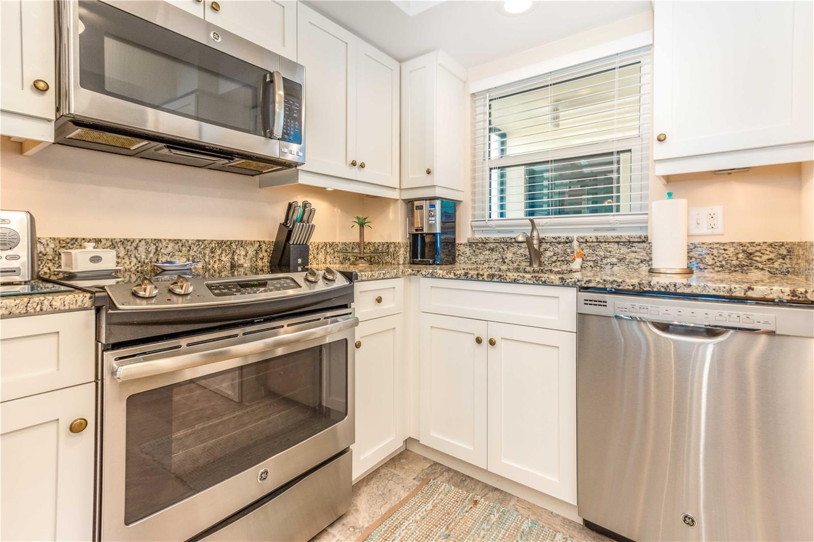 Image 11 of 51 For 1270 Gulf Boulevard 708