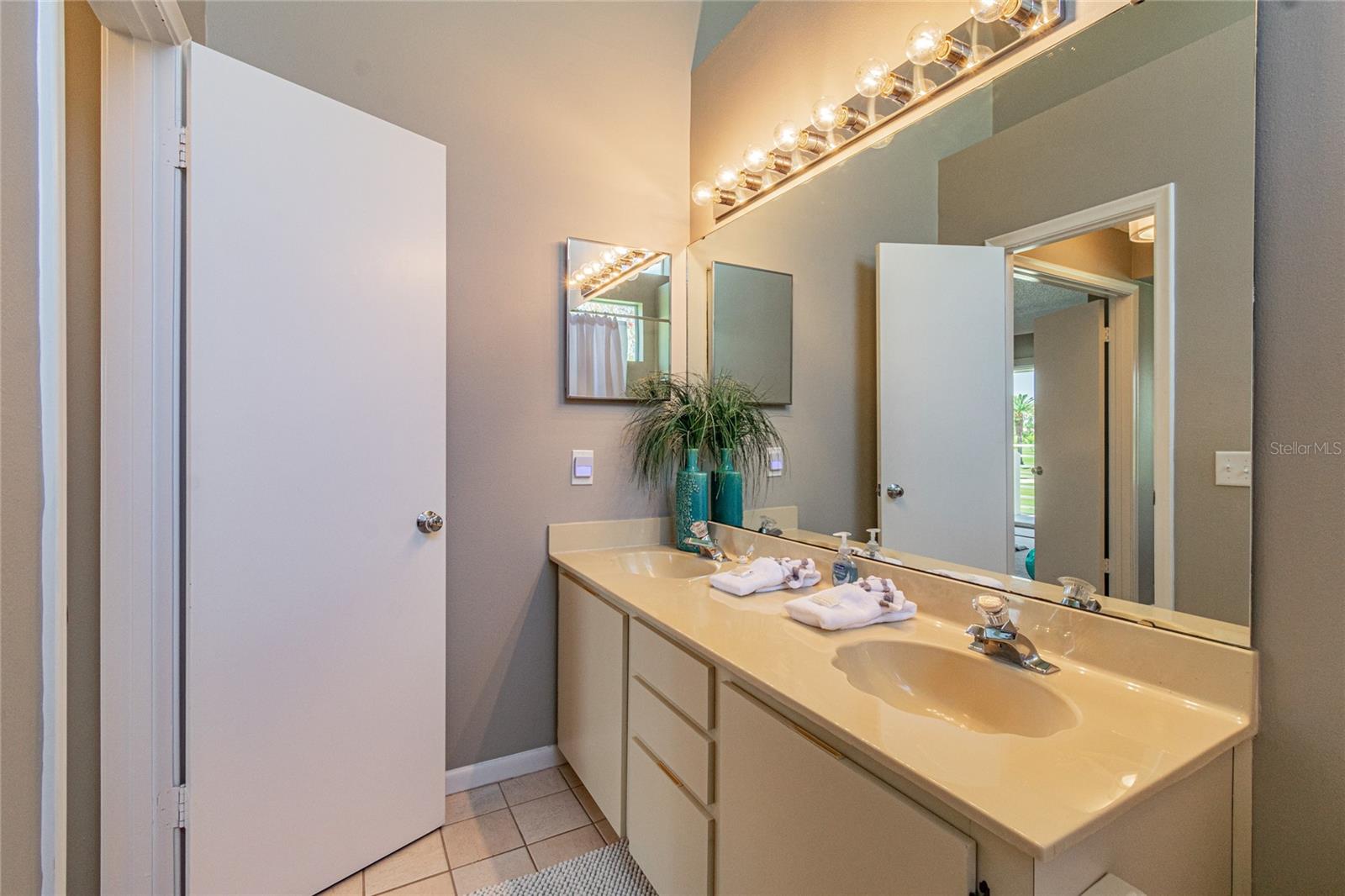 Image 21 of 28 For 6077 Bahia Del Mar Blvd  221