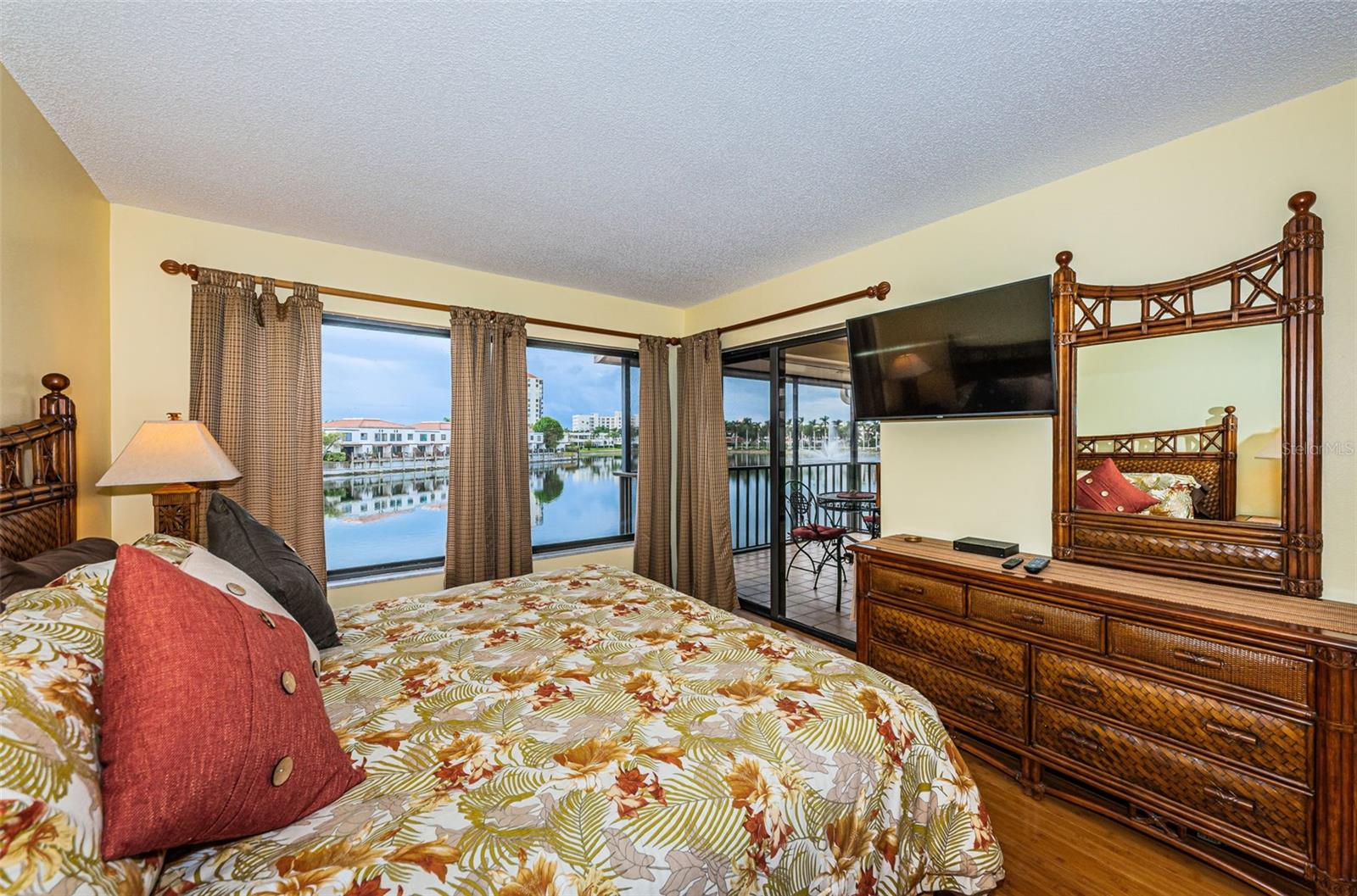 Image 13 of 28 For 6281 Bahia Del Mar Boulevard 208