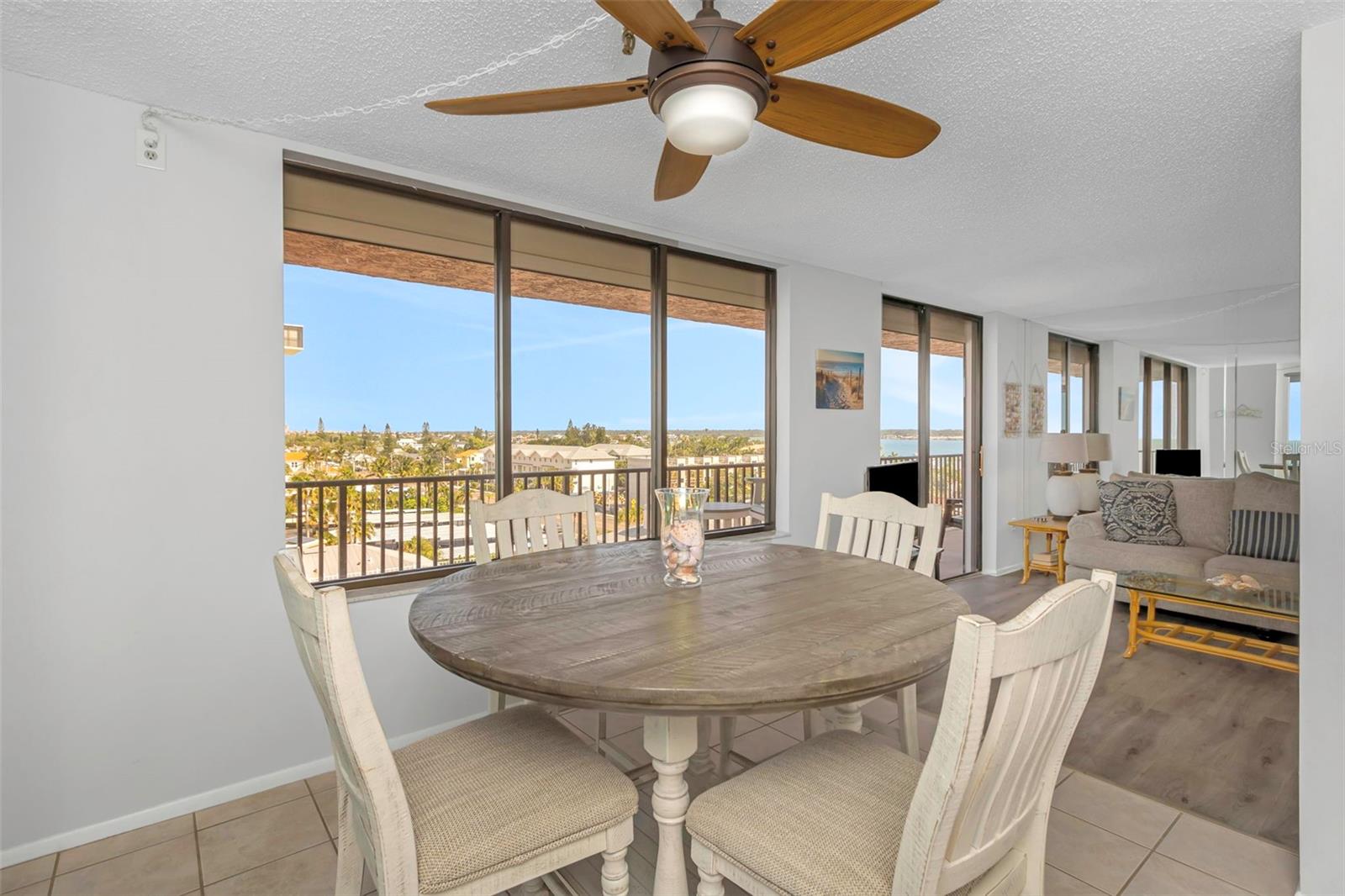 Image 20 of 82 For 15316 Gulf Boulevard 604