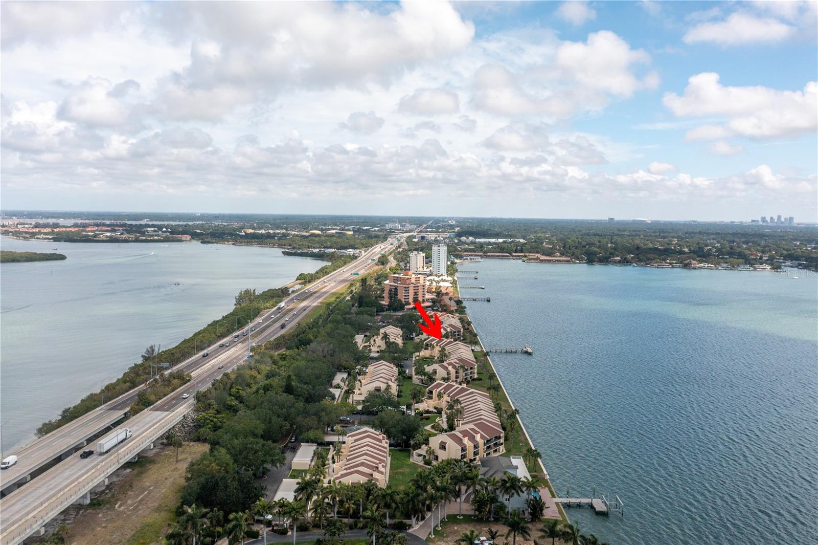 Listing photo id 38 for 7520 Sunshine Skyway Lane S T18 Furnis