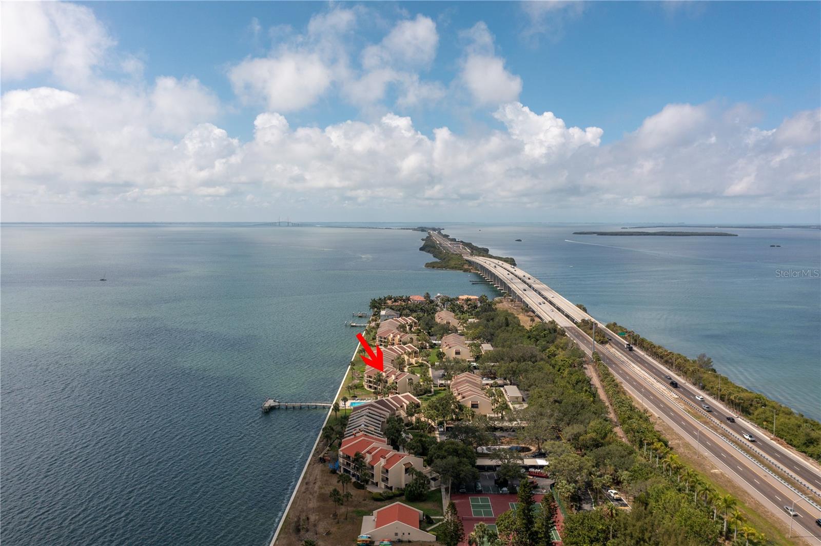 Listing photo id 39 for 7520 Sunshine Skyway Lane S T18 Furnis