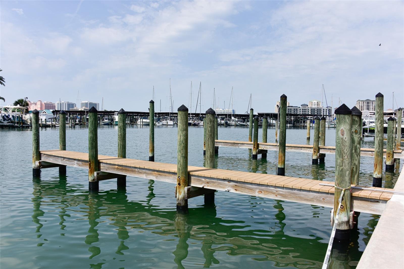 Listing photo id 26 for 211 Dolphin Point 201