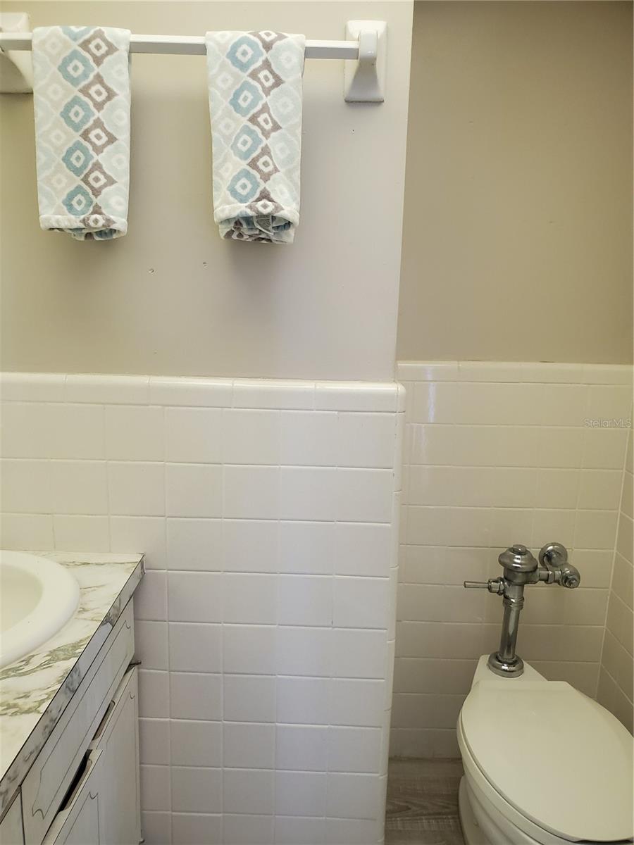Image 11 of 20 For 300 64th Avenue 420