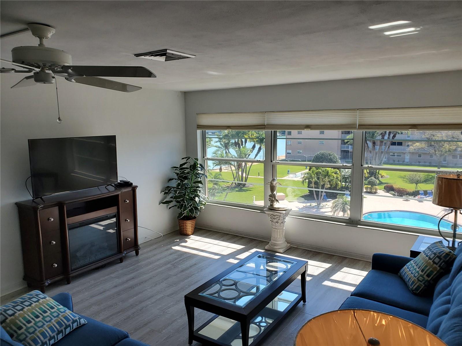 Image 5 of 20 For 300 64th Avenue 420
