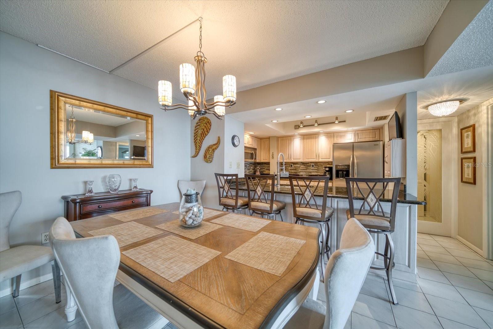Listing photo id 15 for 450 Gulfview Boulevard 907