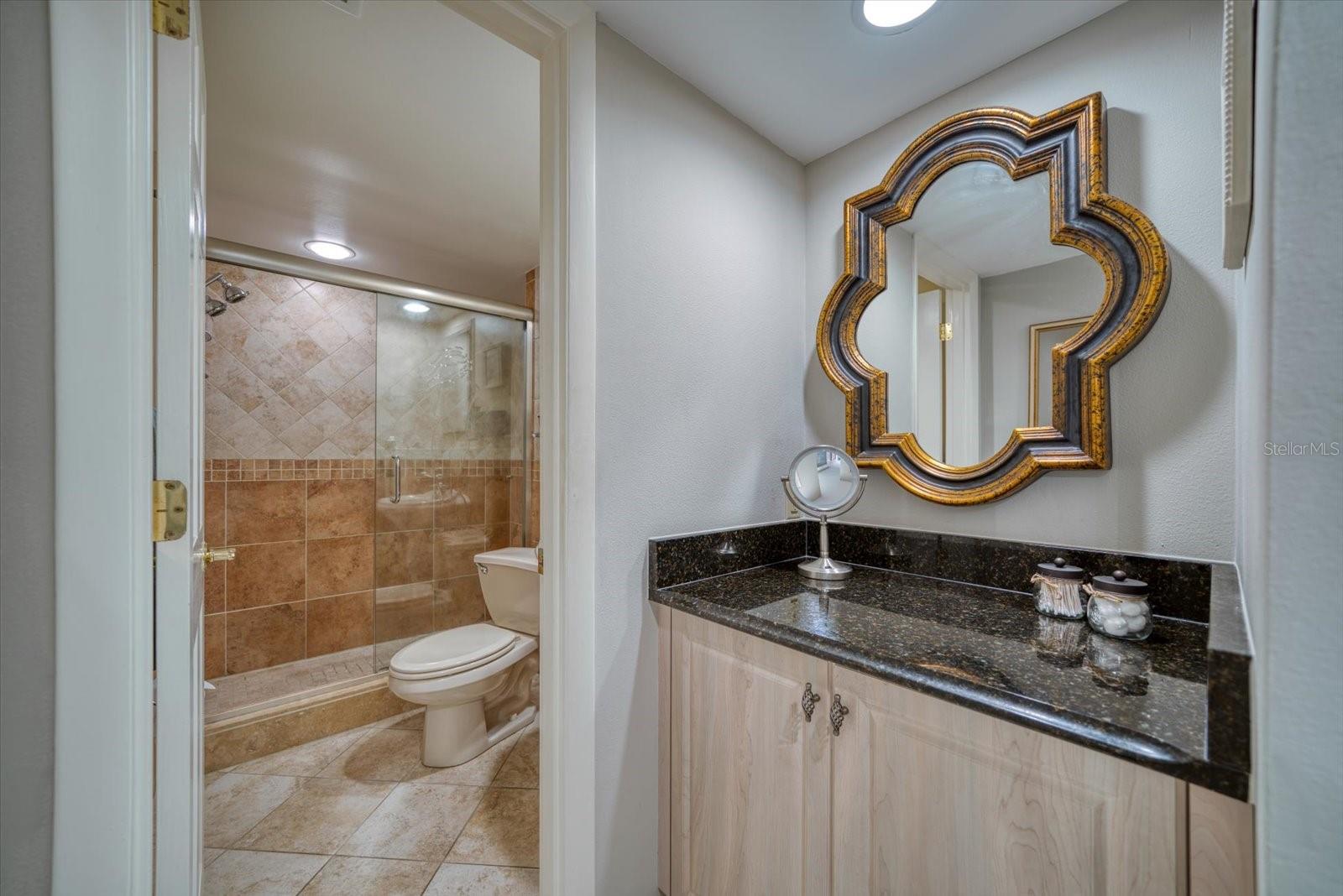 Listing photo id 18 for 450 Gulfview Boulevard 907