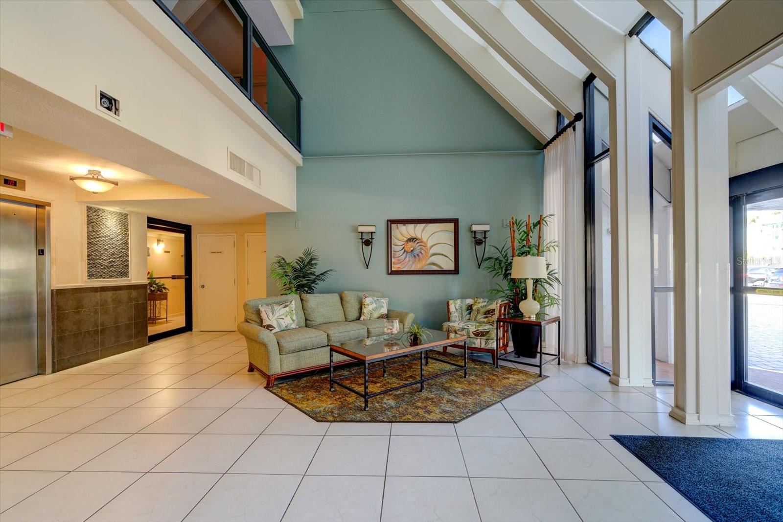 Listing photo id 21 for 450 Gulfview Boulevard 907