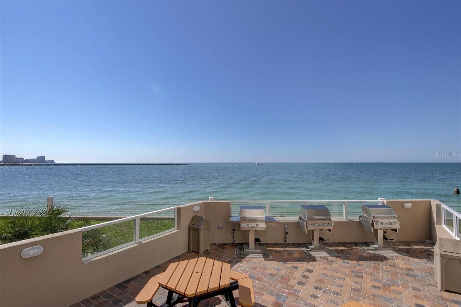Listing photo id 27 for 450 Gulfview Boulevard 907