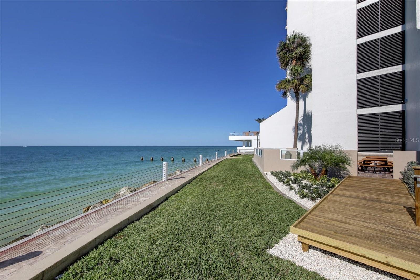 Listing photo id 28 for 450 Gulfview Boulevard 907