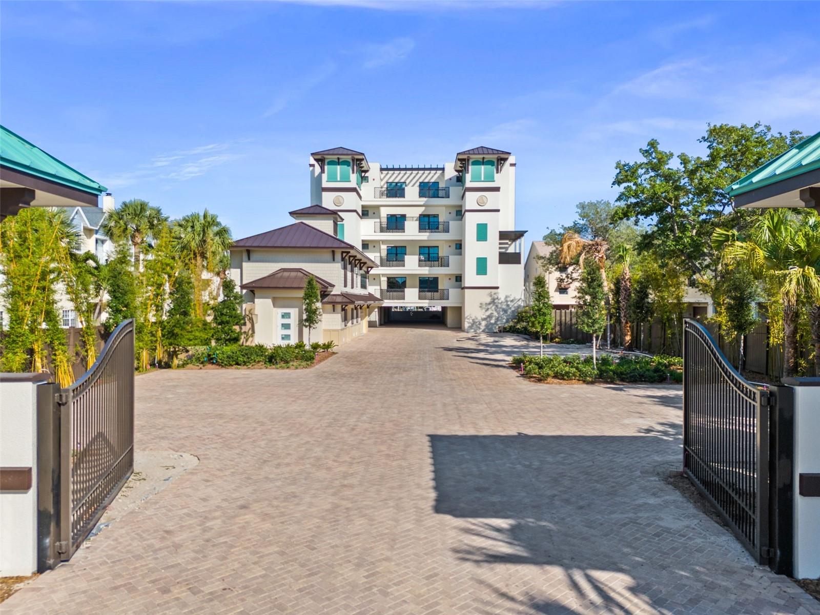 Listing photo id 1 for 455 Pinellas Bayway S 4a