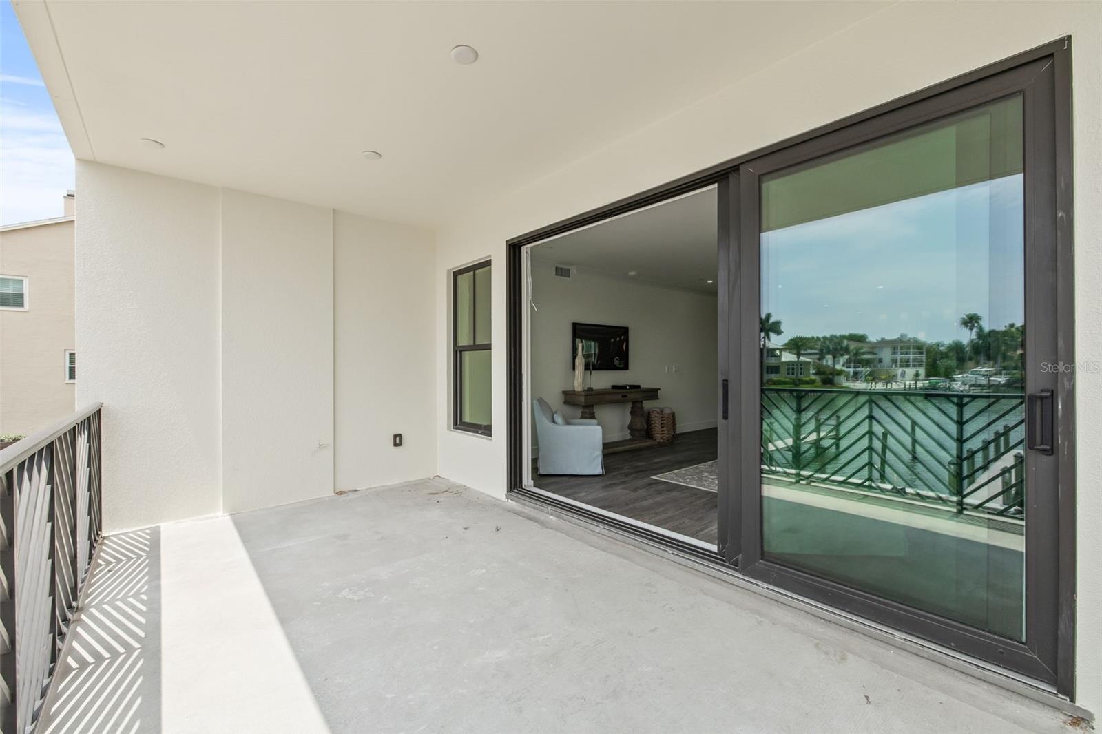 Listing photo id 22 for 455 Pinellas Bayway S 2a