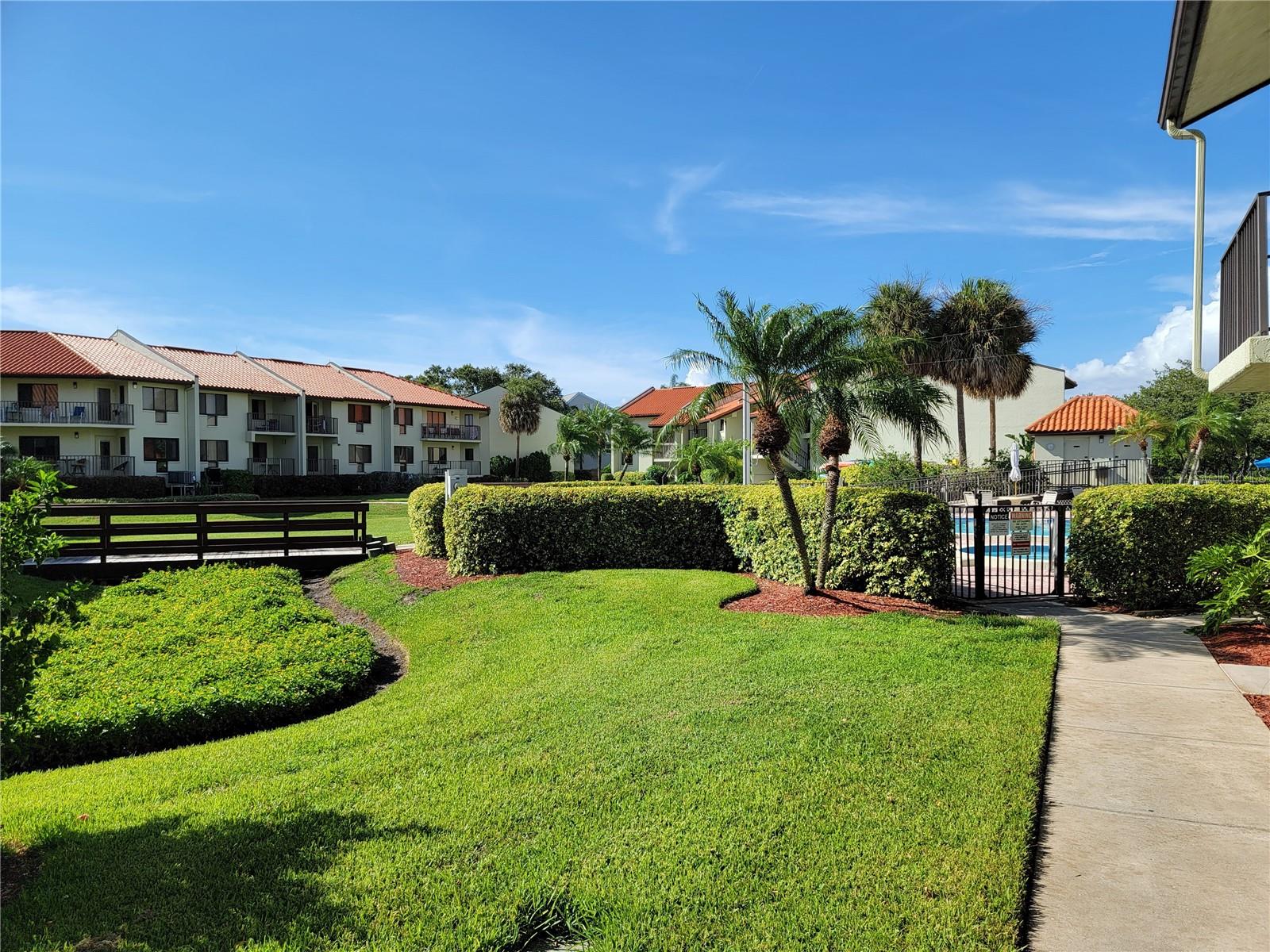 Image 10 of 47 For 1515 Pinellas Bayway S 38