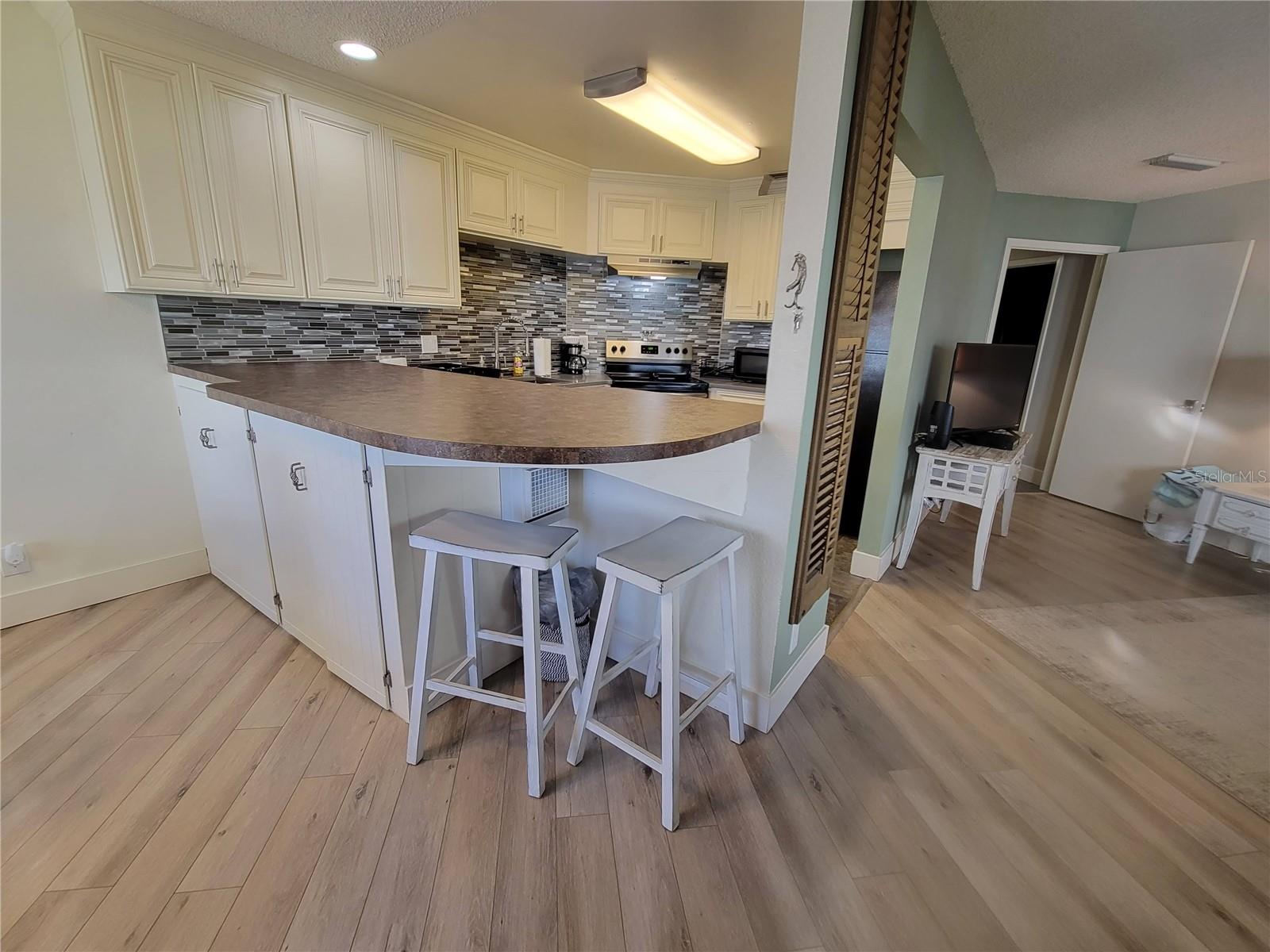 Image 15 of 47 For 1515 Pinellas Bayway S 38