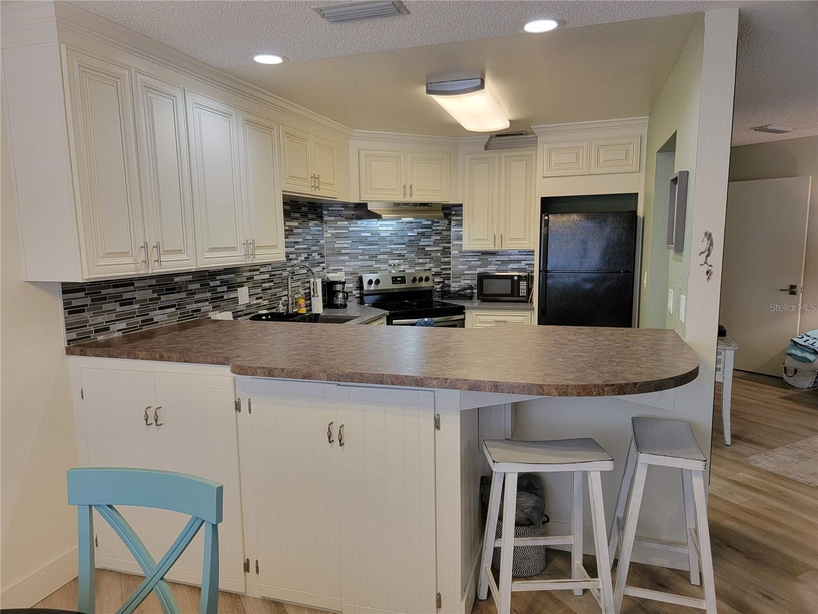 Image 16 of 47 For 1515 Pinellas Bayway S 38
