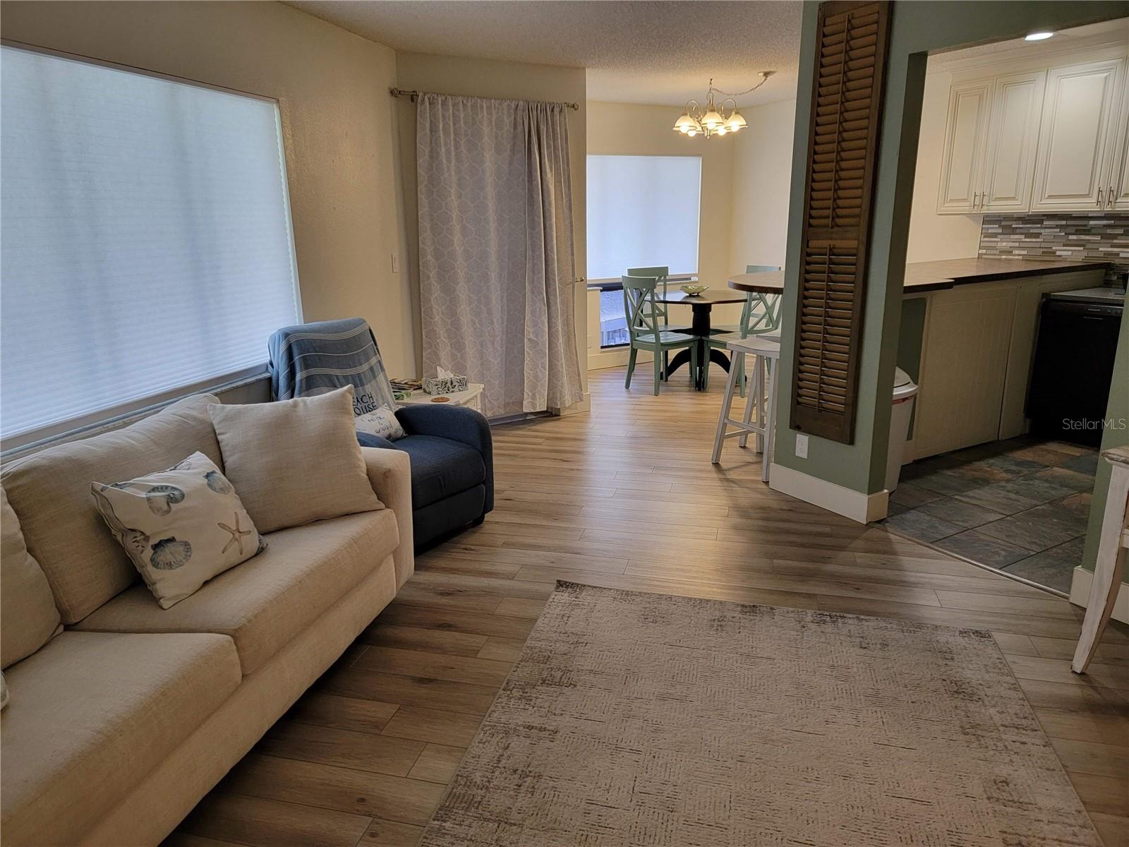 Image 21 of 47 For 1515 Pinellas Bayway S 38