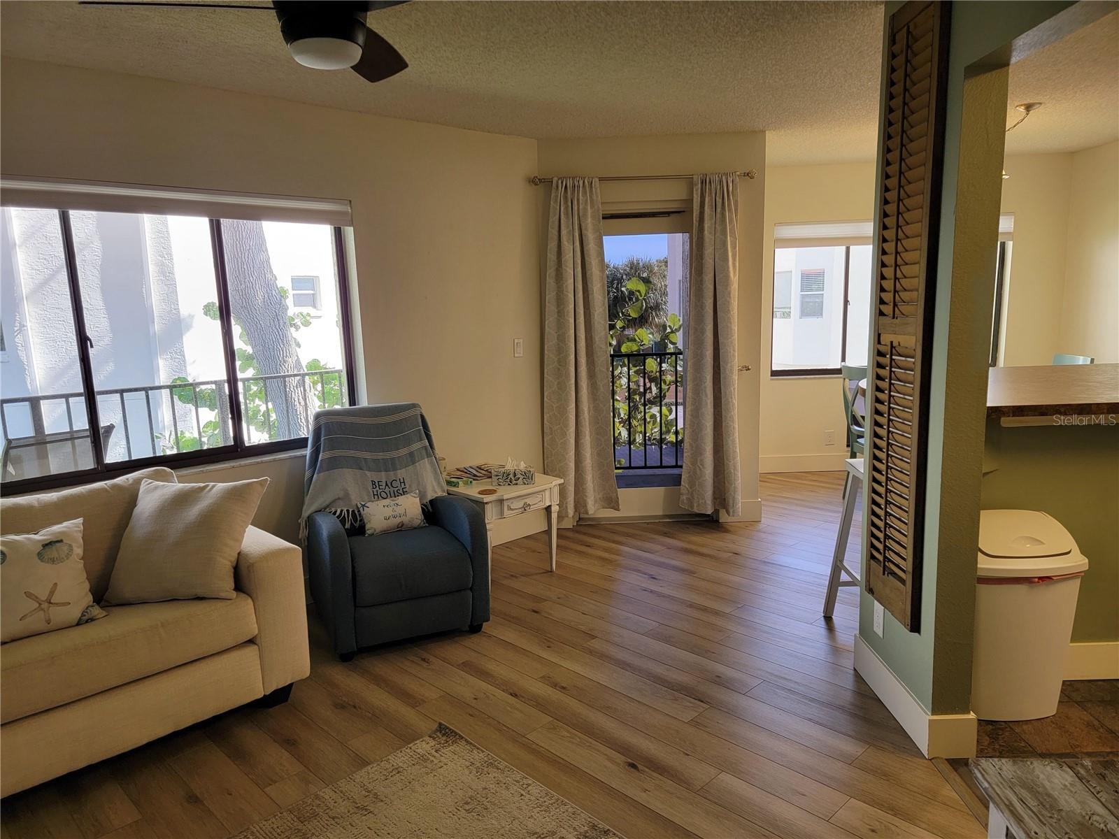Image 22 of 47 For 1515 Pinellas Bayway S 38