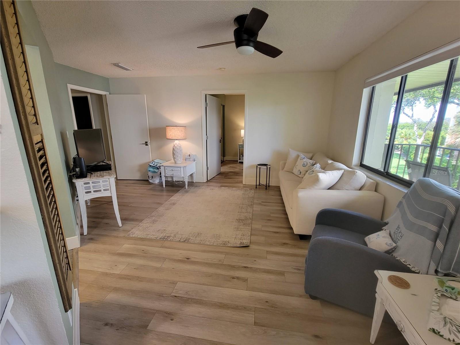 Image 27 of 47 For 1515 Pinellas Bayway S 38