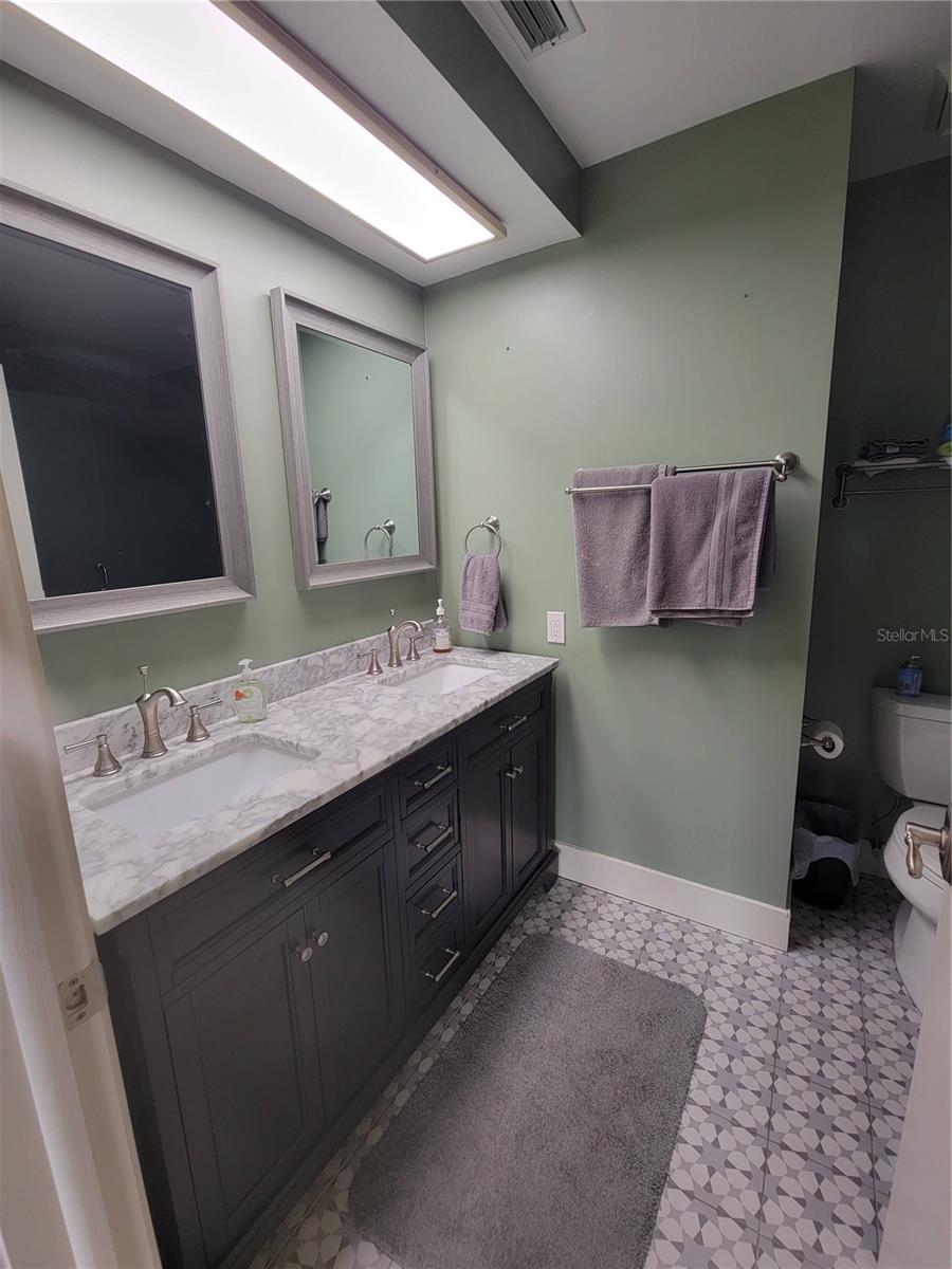 Image 32 of 47 For 1515 Pinellas Bayway S 38