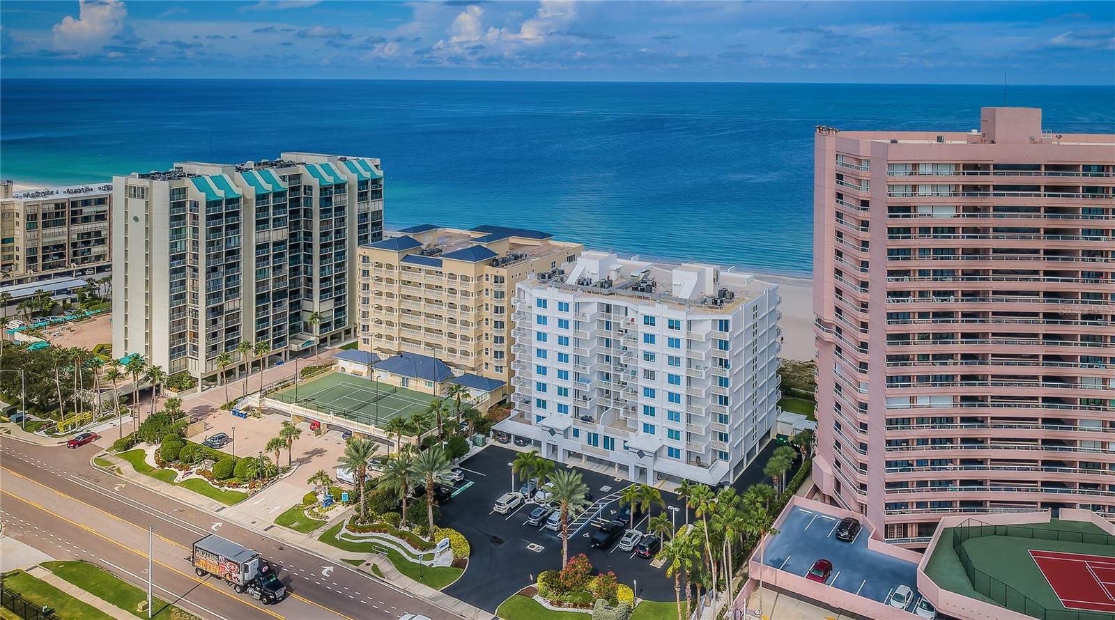 Listing photo id 23 for 1350 Gulf Boulevard 502