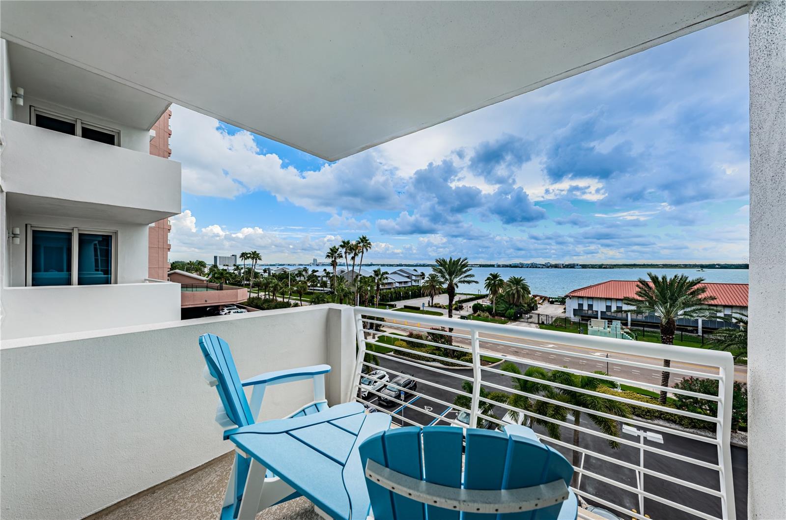 Listing photo id 24 for 1350 Gulf Boulevard 502