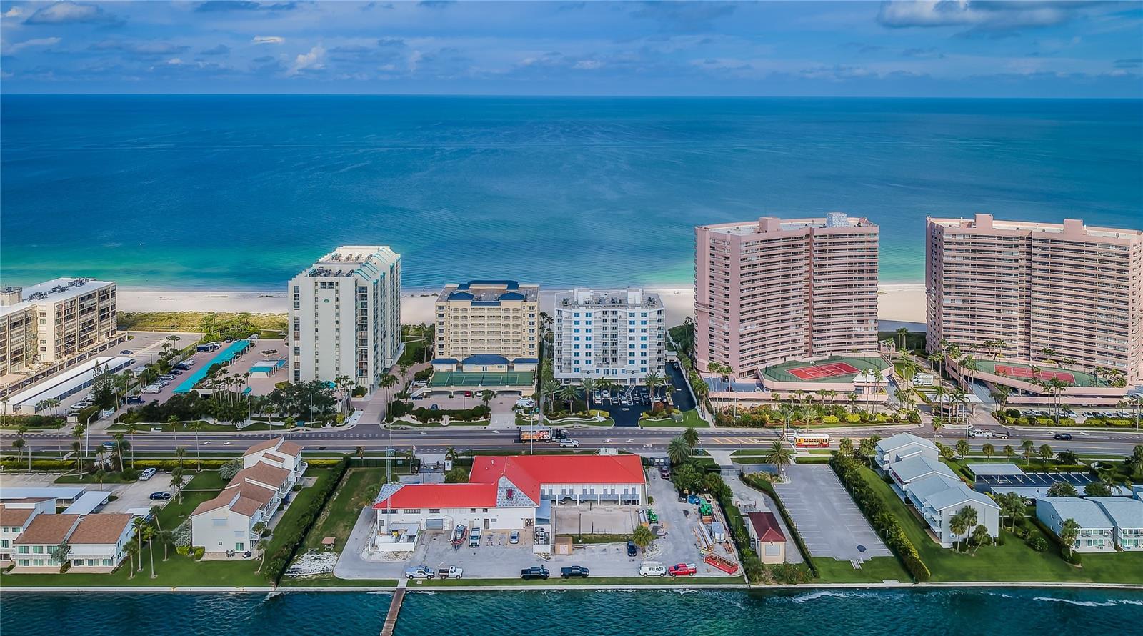 Listing photo id 28 for 1350 Gulf Boulevard 502