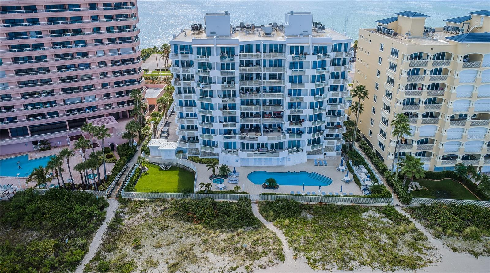 Listing photo id 36 for 1350 Gulf Boulevard 502