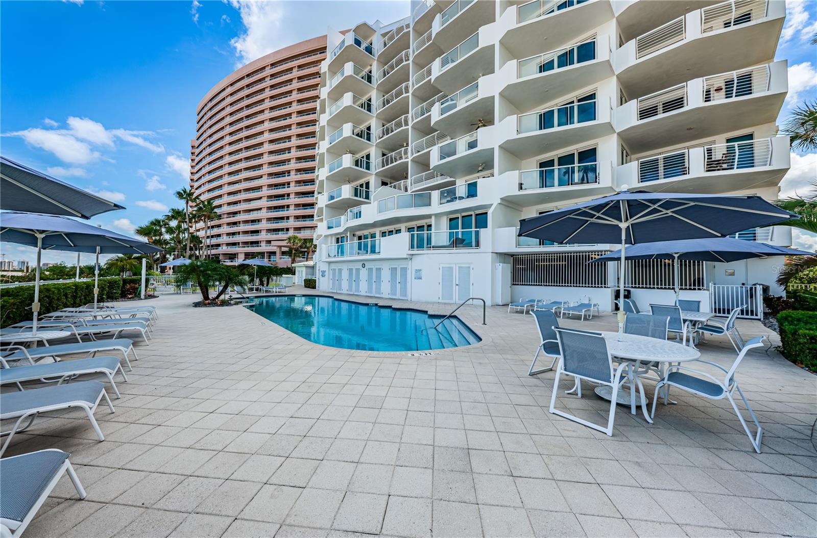 Listing photo id 41 for 1350 Gulf Boulevard 502