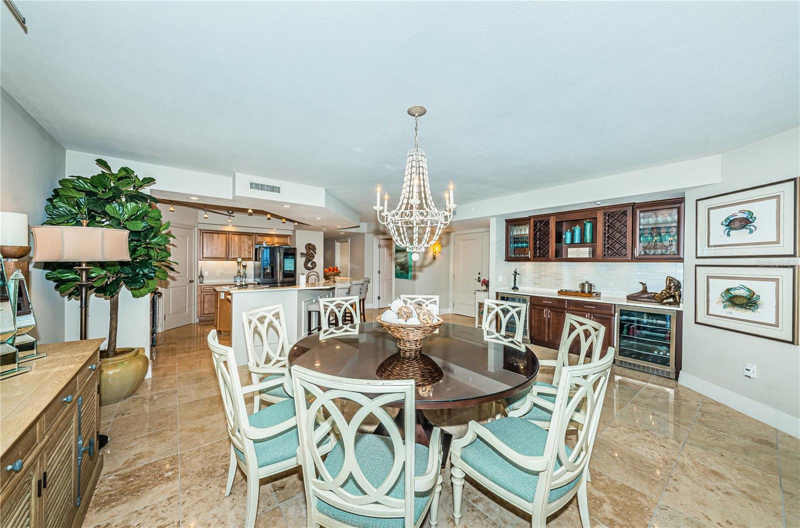 Listing photo id 68 for 1350 Gulf Boulevard 502