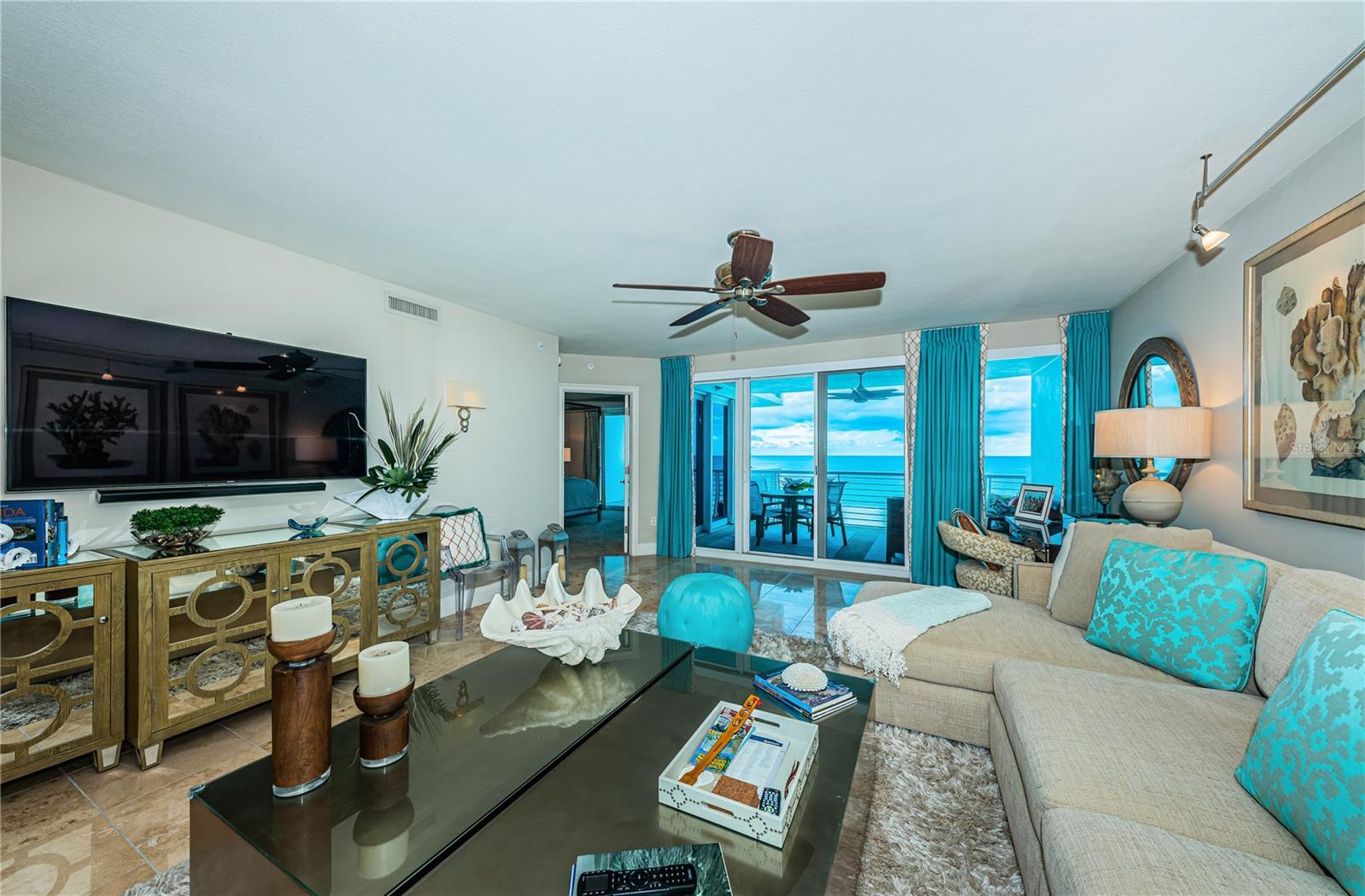 Listing photo id 85 for 1350 Gulf Boulevard 502