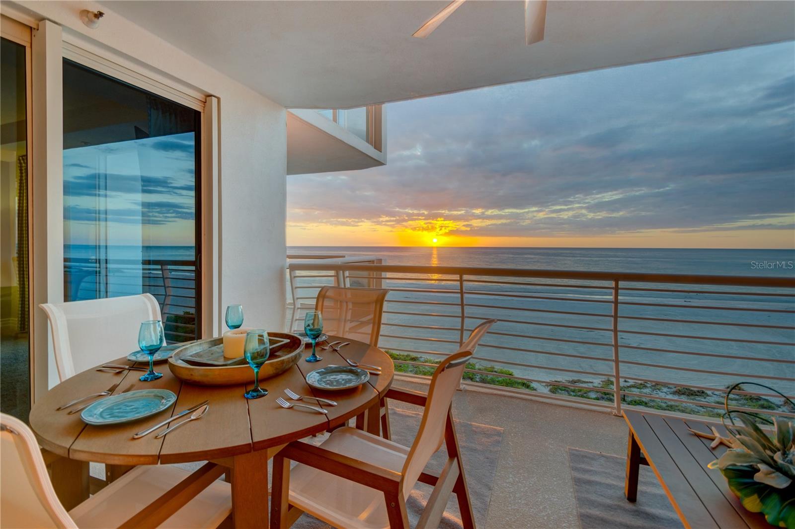 Listing photo id 86 for 1350 Gulf Boulevard 502