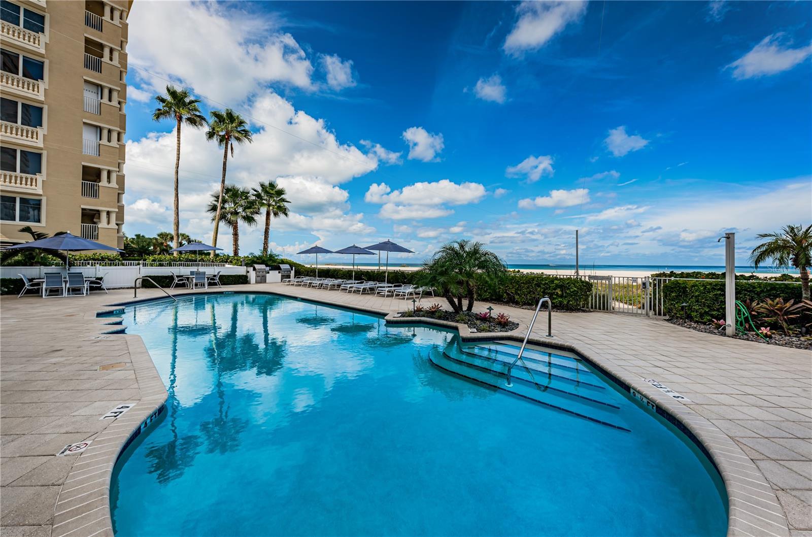 Listing photo id 90 for 1350 Gulf Boulevard 502