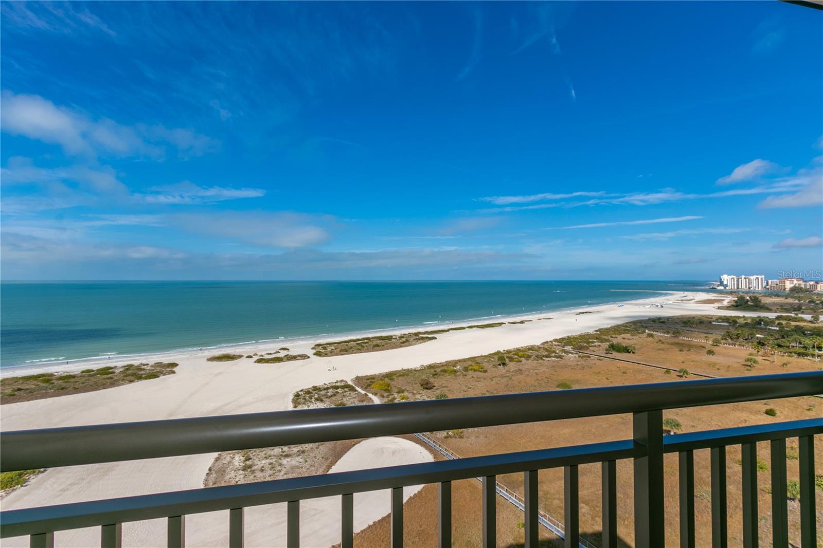 Image 4 of 46 For 1270 Gulf Boulevard 602