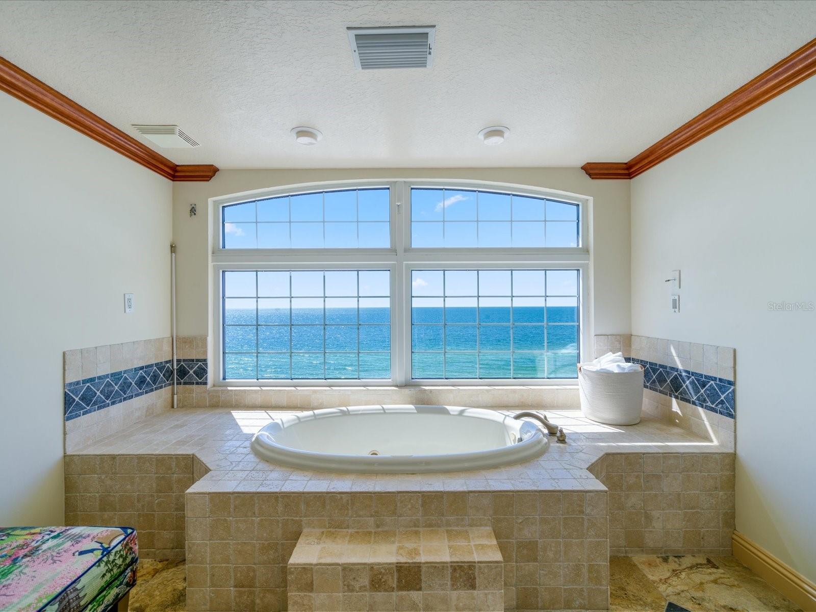 Listing photo id 19 for 20110 Gulf Boulevard 600