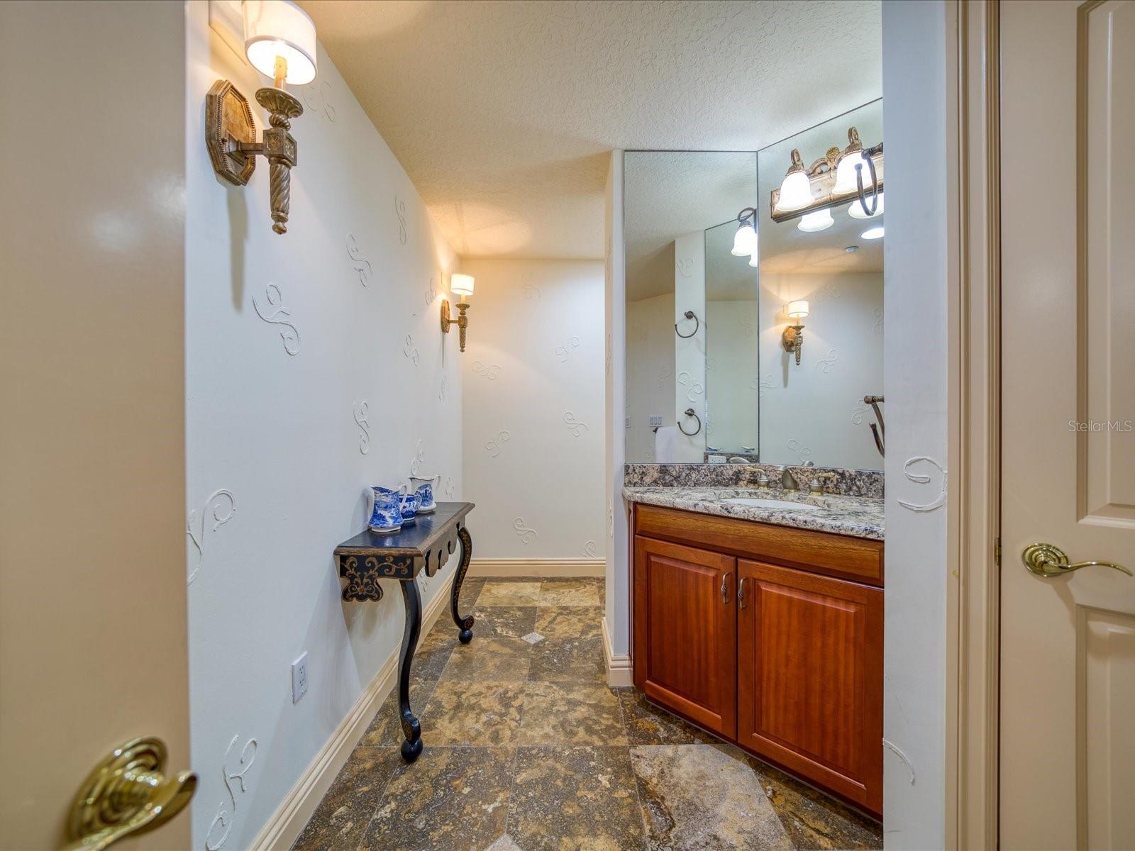 Listing photo id 31 for 20110 Gulf Boulevard 600