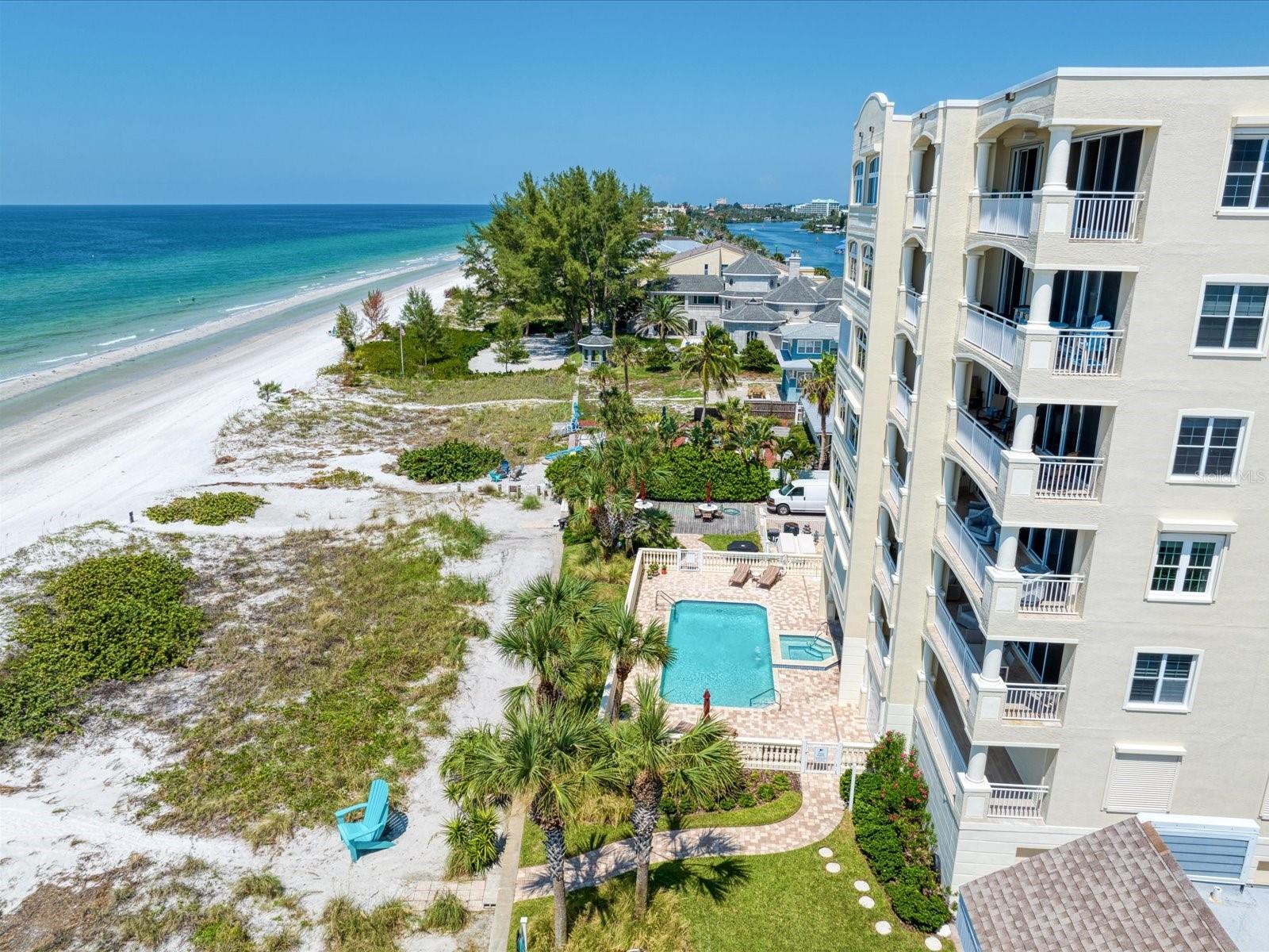 Listing photo id 56 for 20110 Gulf Boulevard 600