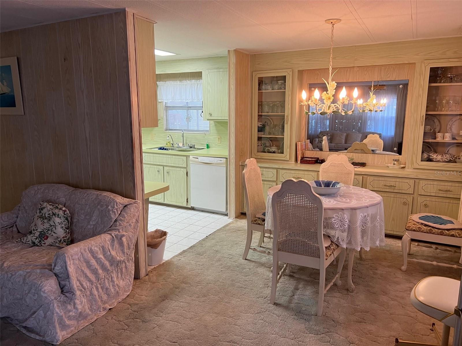 Image 10 of 28 For 201 Royal Palm Circle