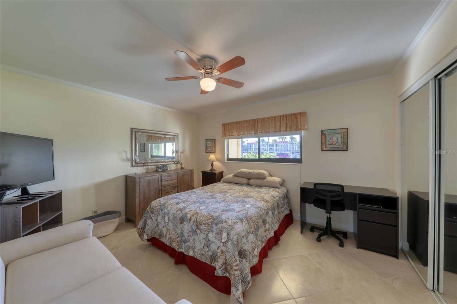 Image 18 of 48 For 868 Bayway Boulevard 108