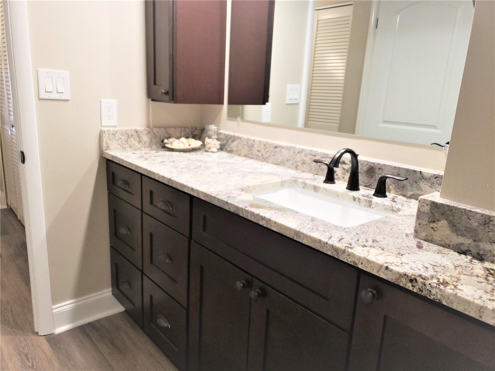 Image 17 of 40 For 1460 Gulf Boulevard 1102