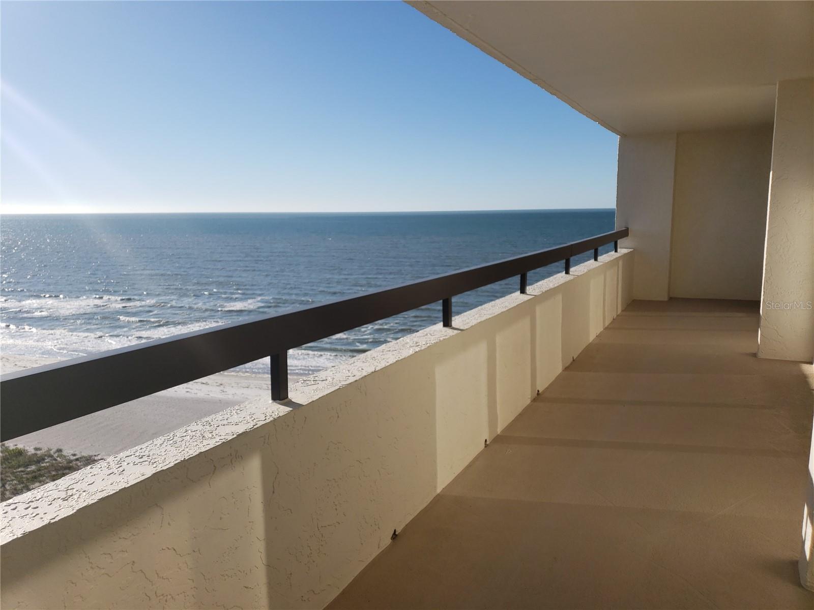 Image 2 of 40 For 1460 Gulf Boulevard 1102