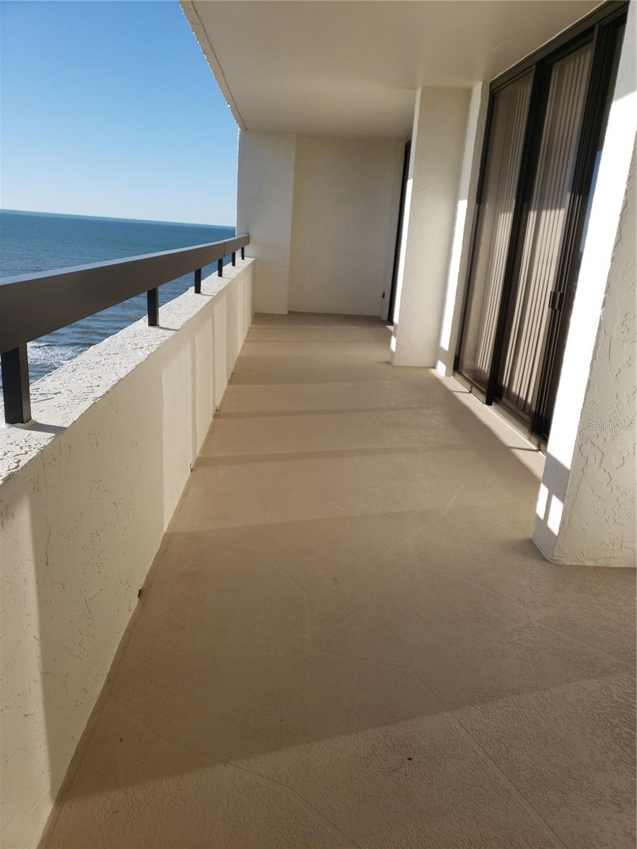 Image 23 of 40 For 1460 Gulf Boulevard 1102