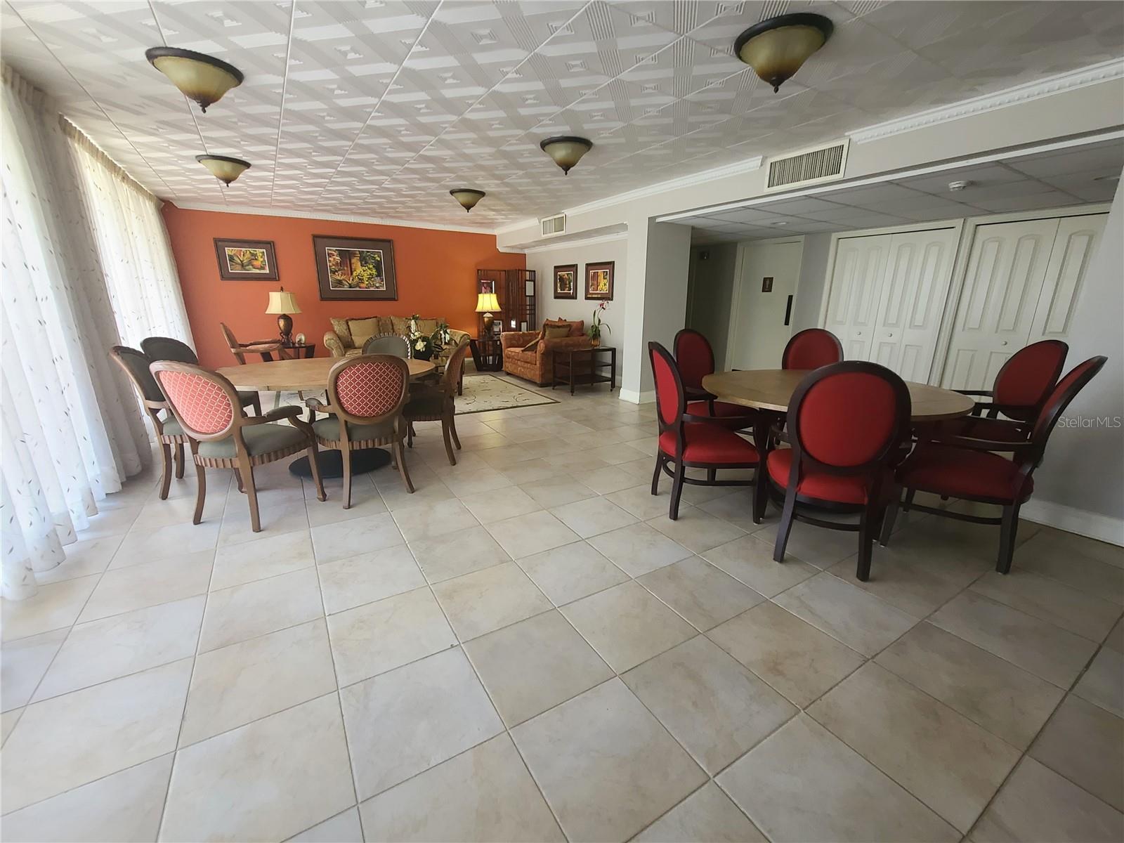 Image 24 of 40 For 1460 Gulf Boulevard 1102