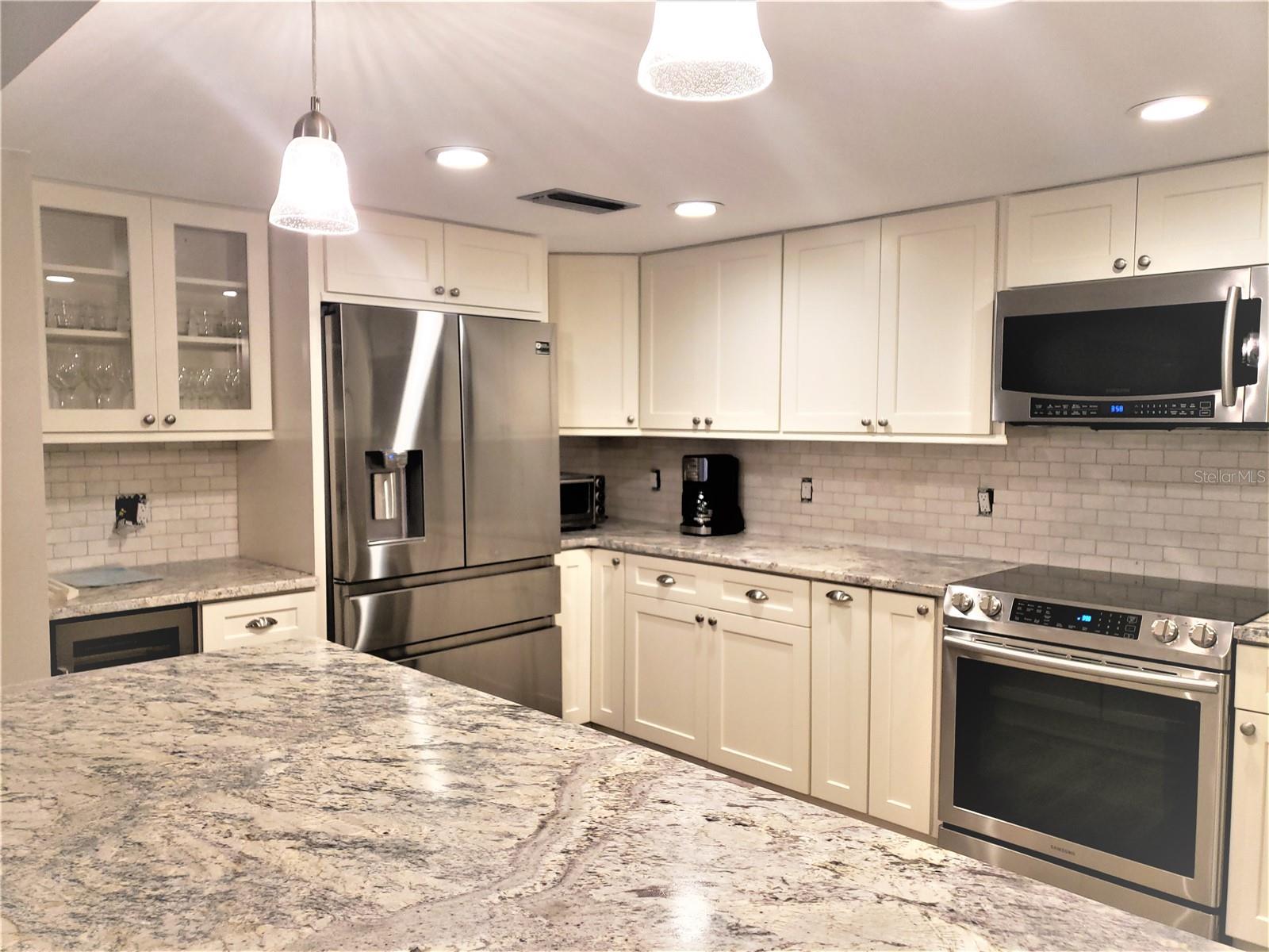 Image 9 of 40 For 1460 Gulf Boulevard 1102