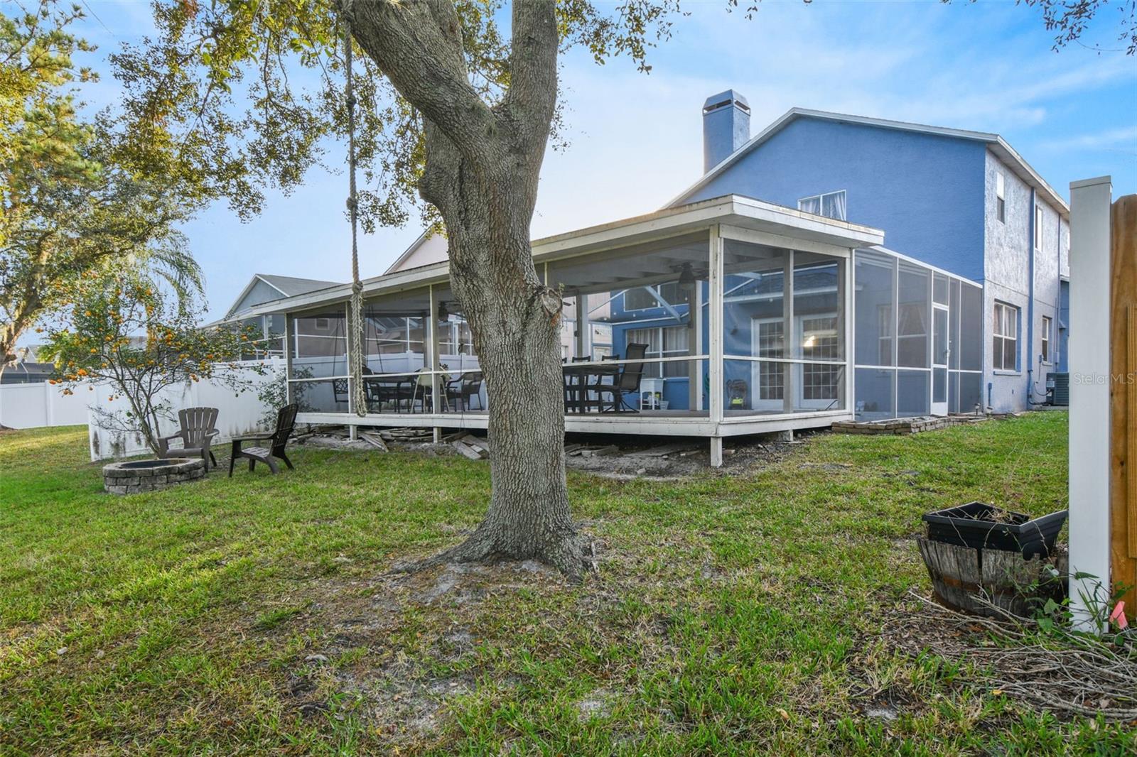 Listing photo id 6 for 1637 Gray Bark Drive