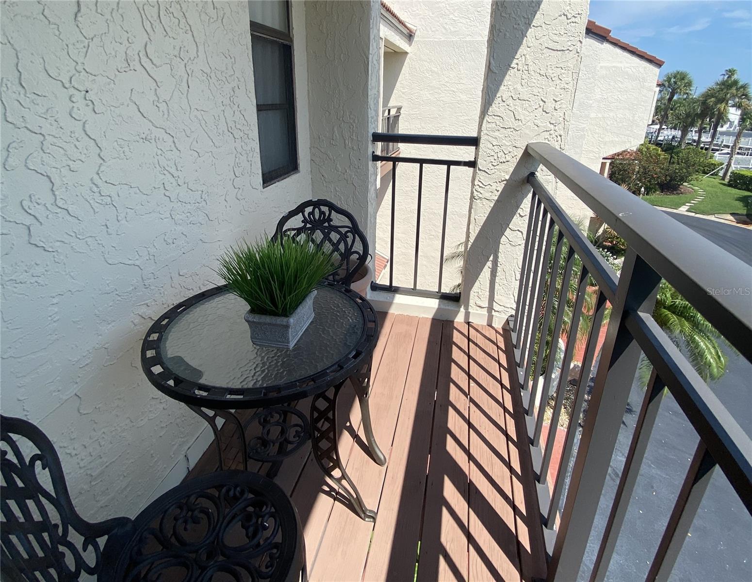 Listing photo id 20 for 240 Windward Passage 504