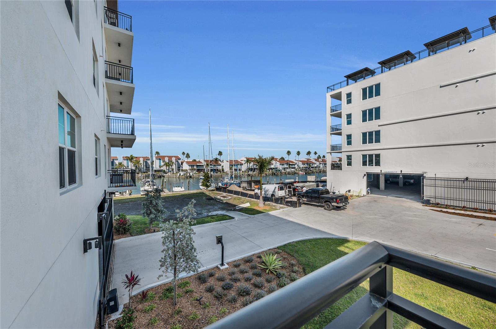 Listing photo id 19 for 300 150th Avenue 200