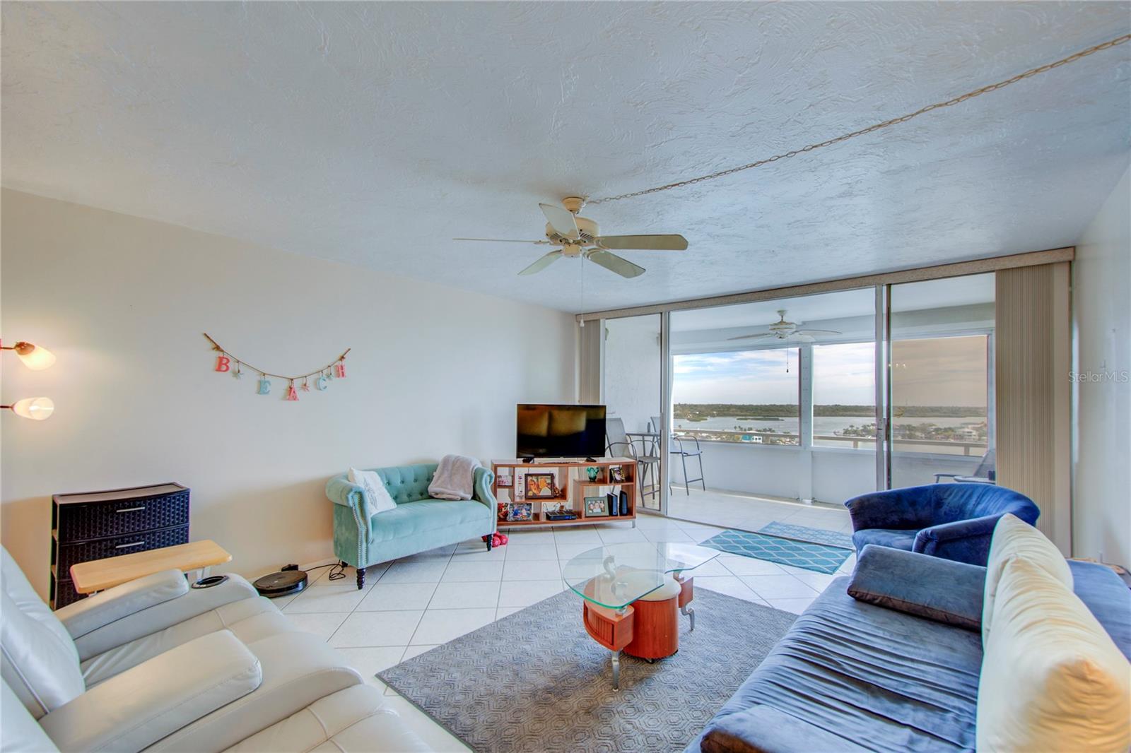 Image 11 of 52 For 17920 Gulf Boulevard 1401