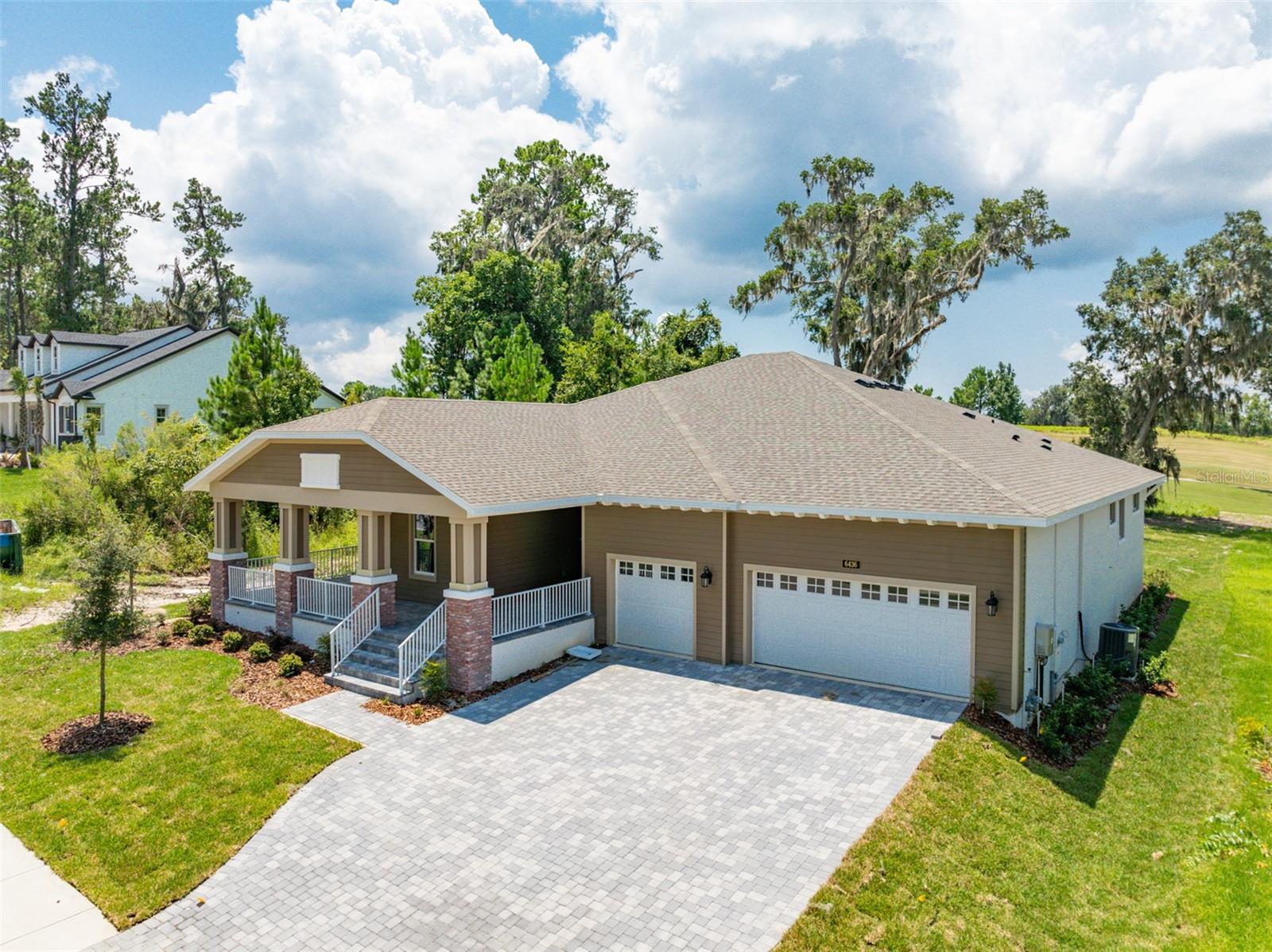 Listing photo id 1 for 6436 Summit View Drive