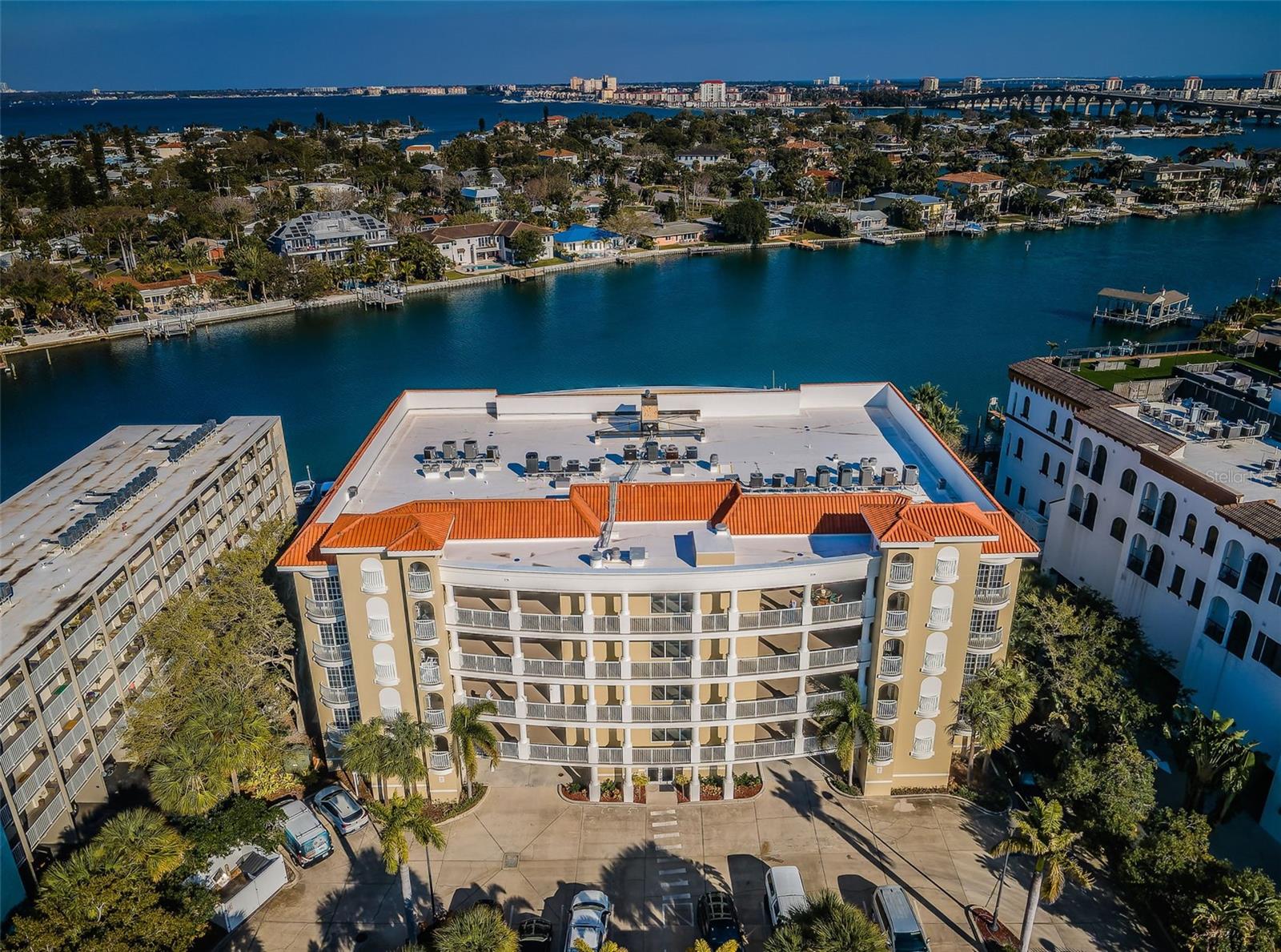 Listing photo id 1 for 3805 Gulf Boulevard 504